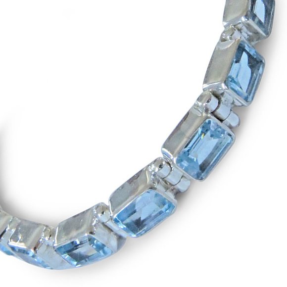 Sterling Silver 16ct Blue Topaz Bracelet - Picture 3 of 7